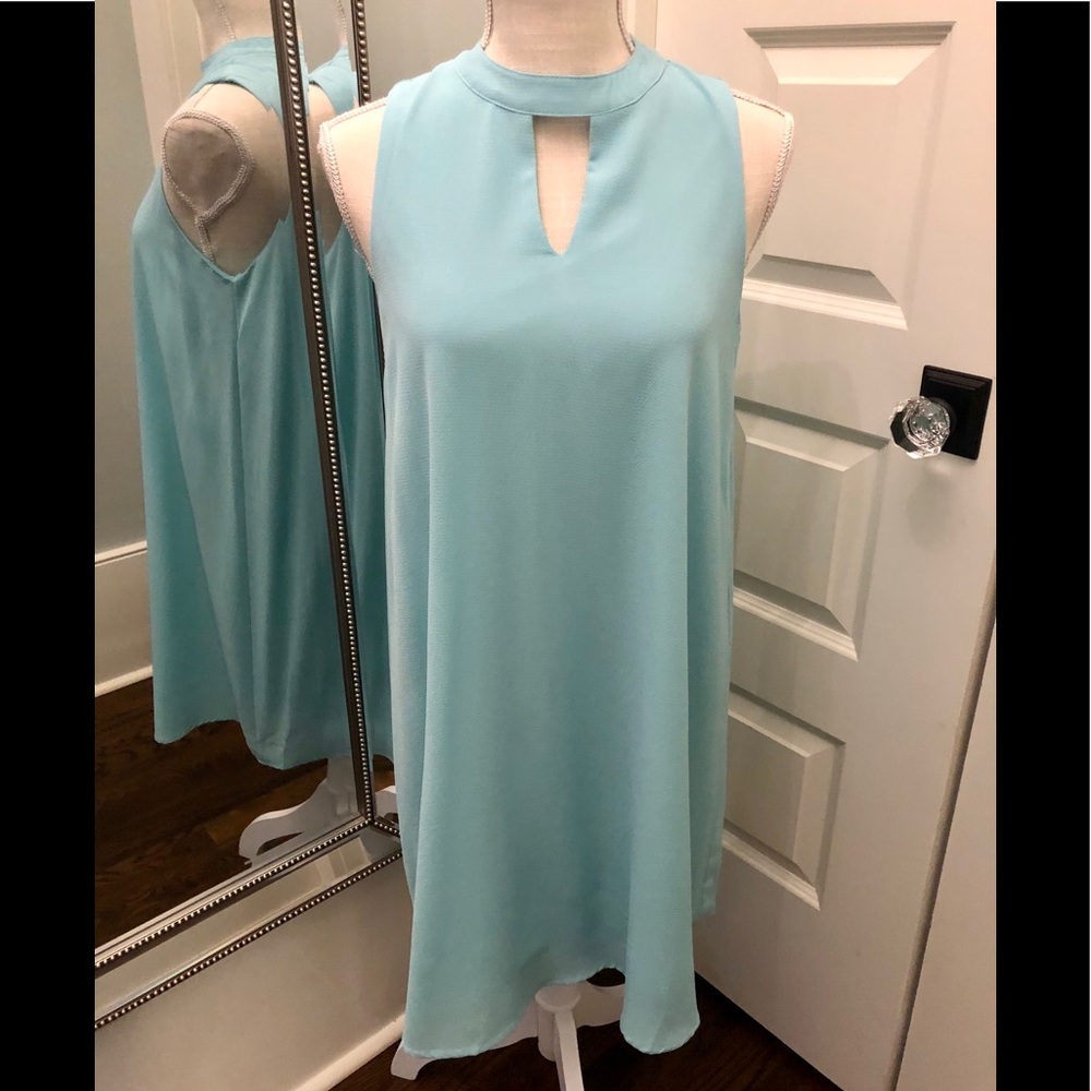 She + Sky Sleeveless MIDI dress